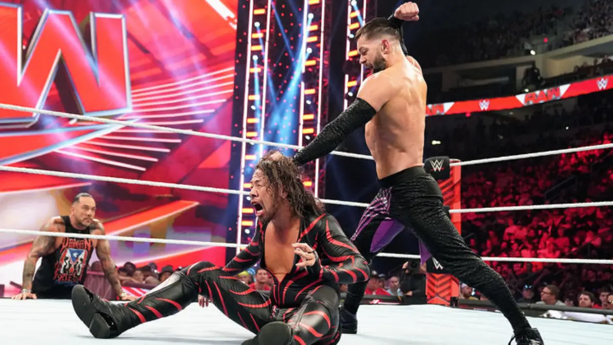 Finn Balor vs Shinsuke Nakamura on raw