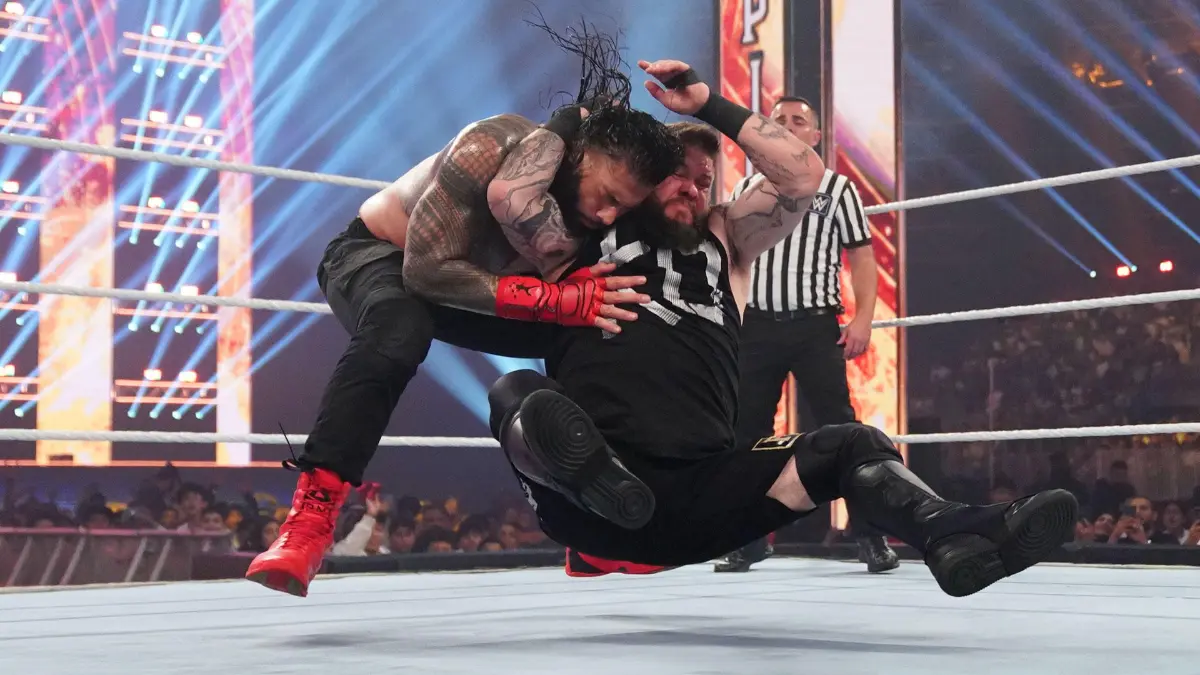 Roman Reigns & Solo Sikoa vs Sami Zayn & Kevin Owens