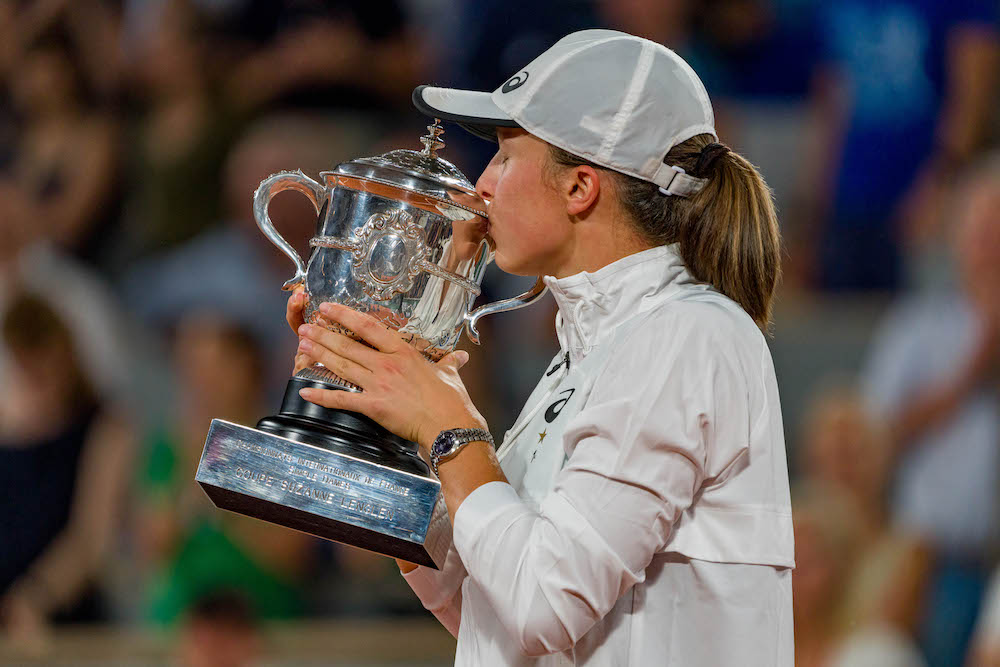 Iga with her second Roland Garros championship in 2022.