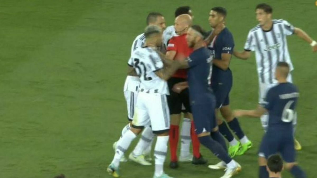 Ramos holding Paredes throat in a brutal spat