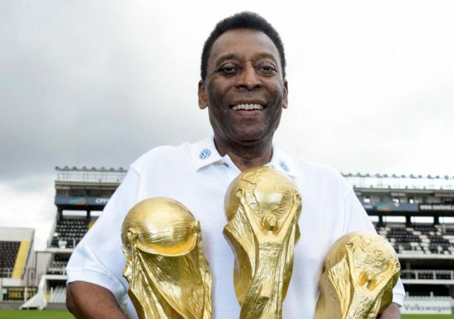 Pele dies