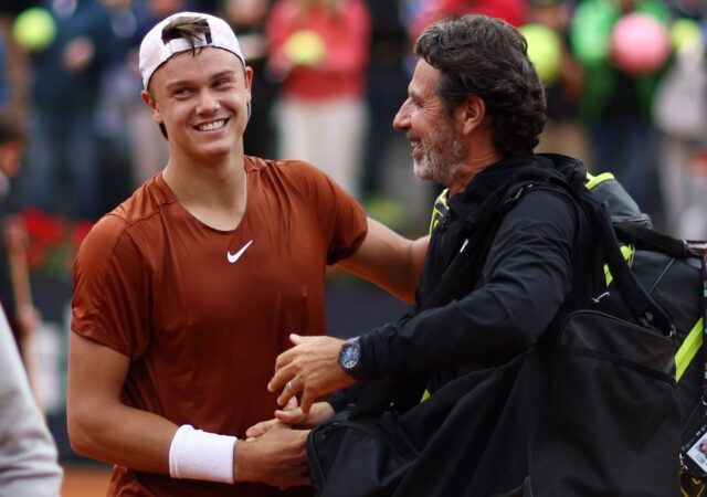 Patrick Mouratoglou and Holger Rune smiling